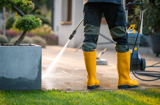 Best Garage Pressure Washing  in Spring Grove, PA